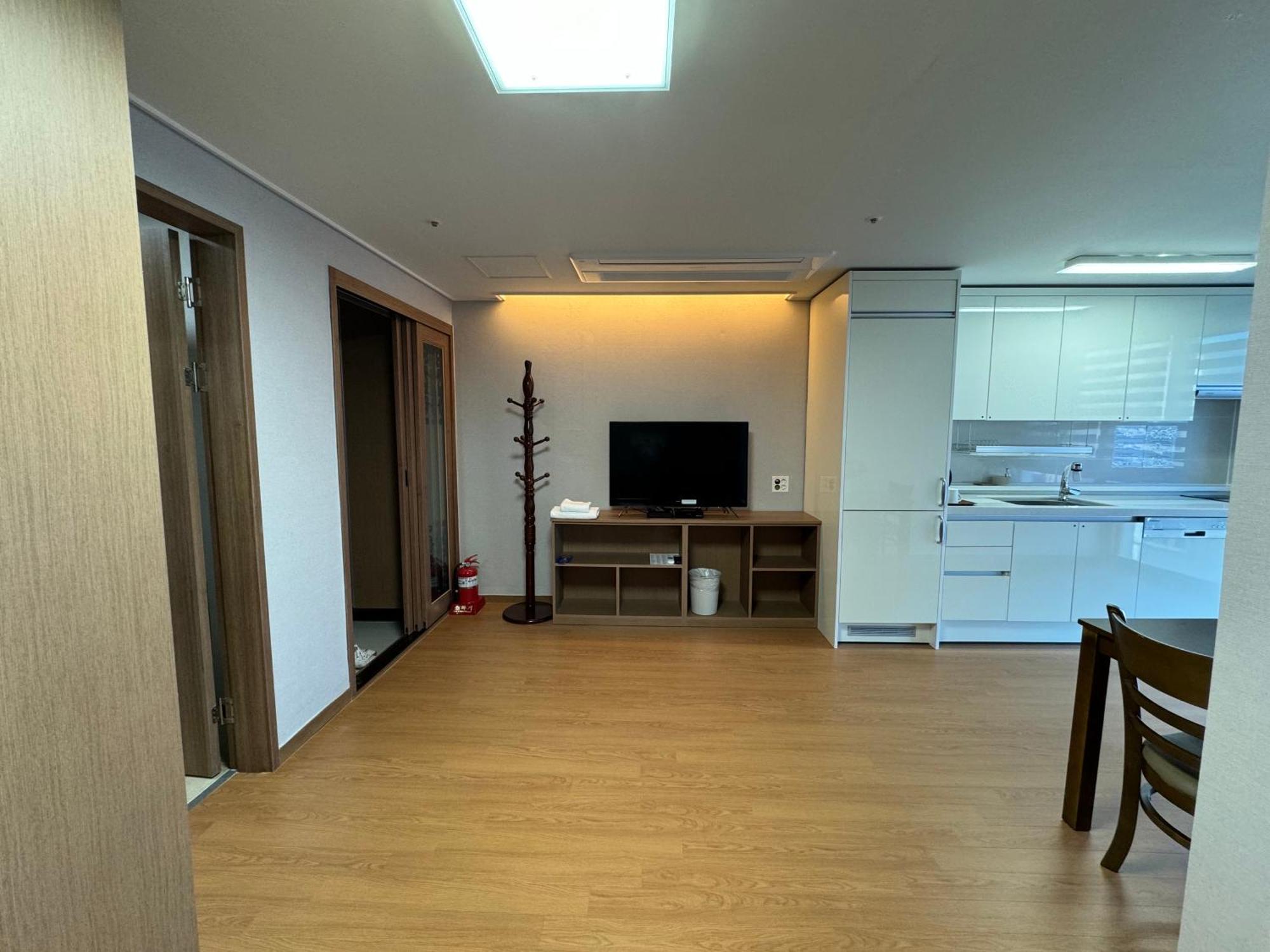 Residence Hotel K Okpo Geoje Ngoại thất bức ảnh
